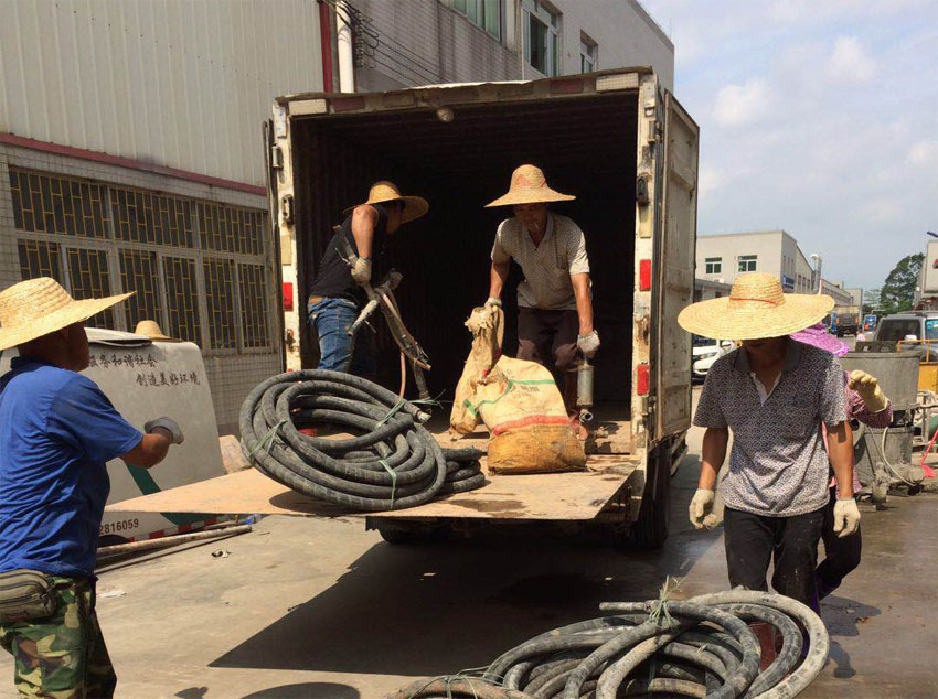 定兴一部件厂房地基出现下沉注浆加固